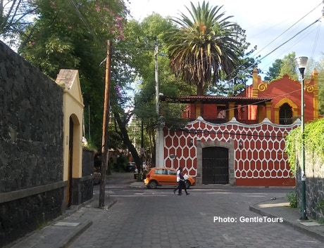 XVIII Century, mansion, architecture, Spanish, Mexico City, Coyoacan, street, Francisco Sosa, Salvador Novo